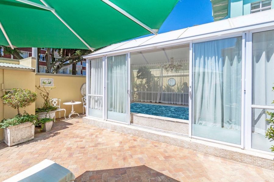 To Let 1 Bedroom Property for Rent in Sea Point Western Cape